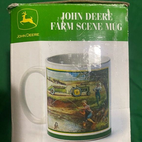 NEW JOHN DEERE FARM SCENE TRACTOR MUG W/BOX - Picture 2 of 11